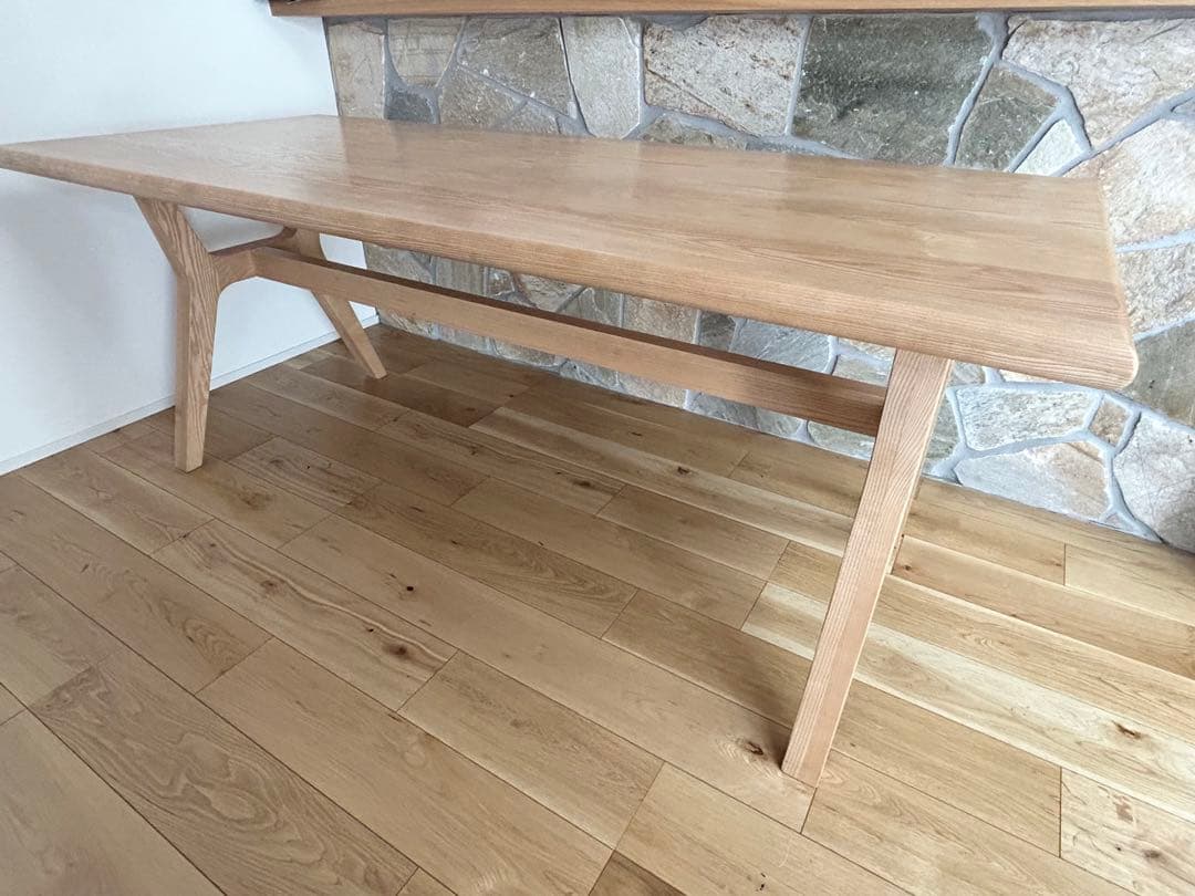 WTW ダイニングテーブル コーディネート シーン 02：アペルト: ｜【公式】WTW通販｜サーフ